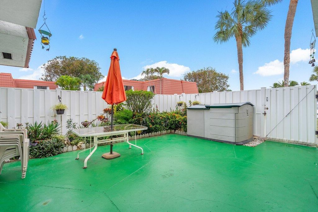 Photo of 1404 Princeton Lane, Boynton Beach, FL 33426 (MLS # R10961895)