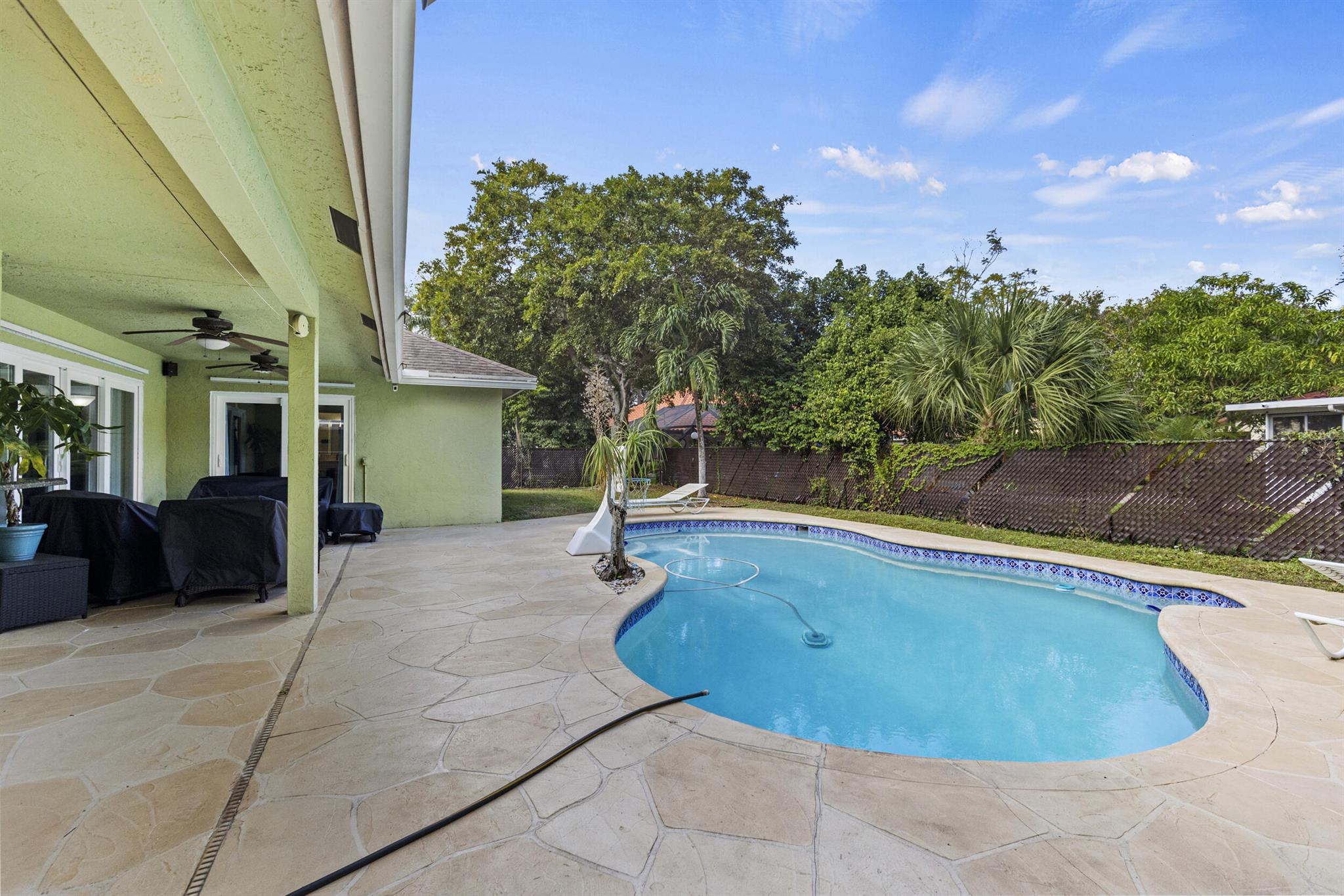 WINSTON PARK SECTION TWO- - Residential