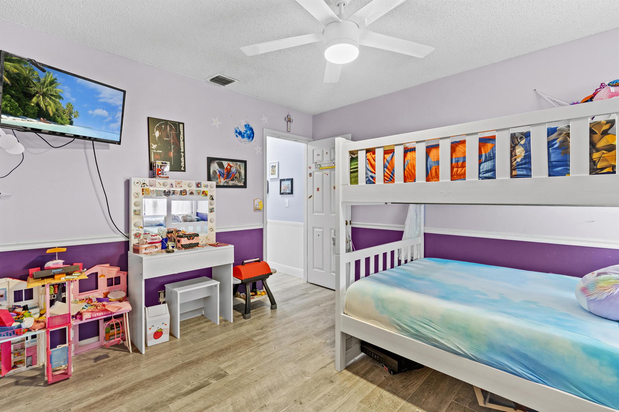 WINSTON PARK SECTION TWO- - Residential