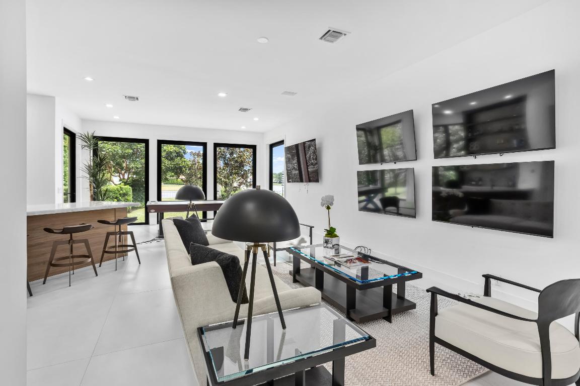 LONG LAKE ESTATES 1 AS - Residential