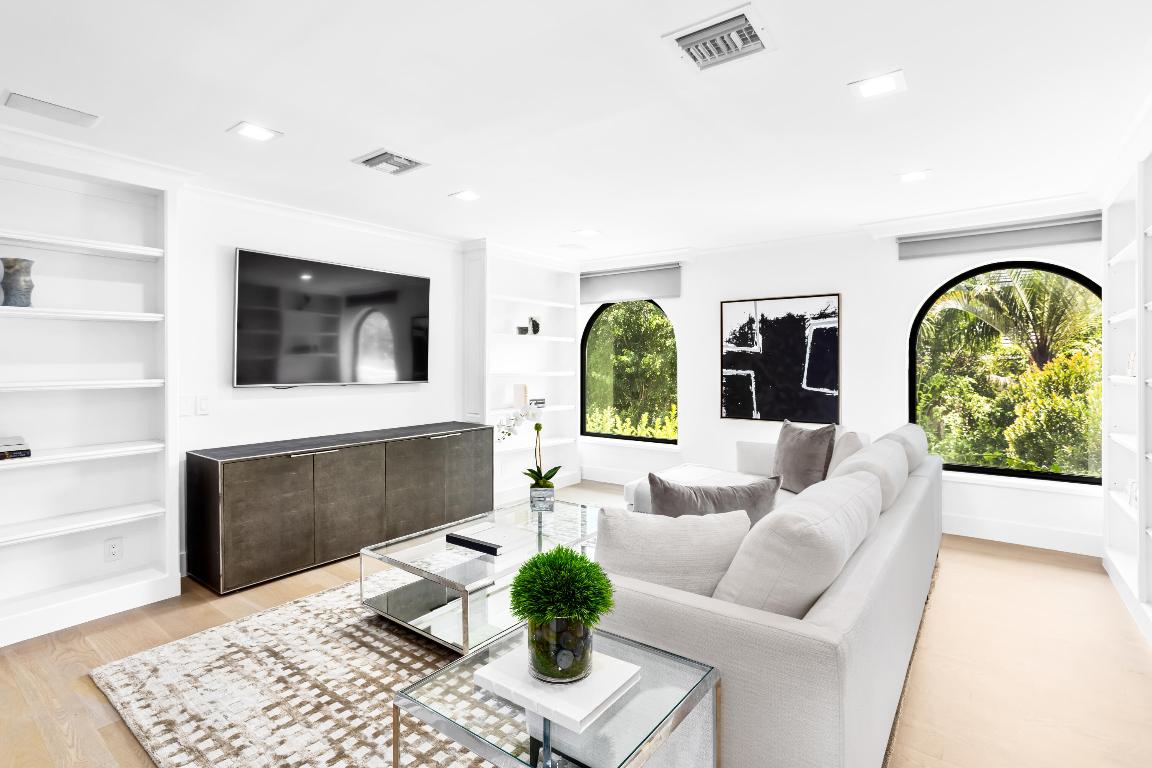 LONG LAKE ESTATES 1 AS - Residential