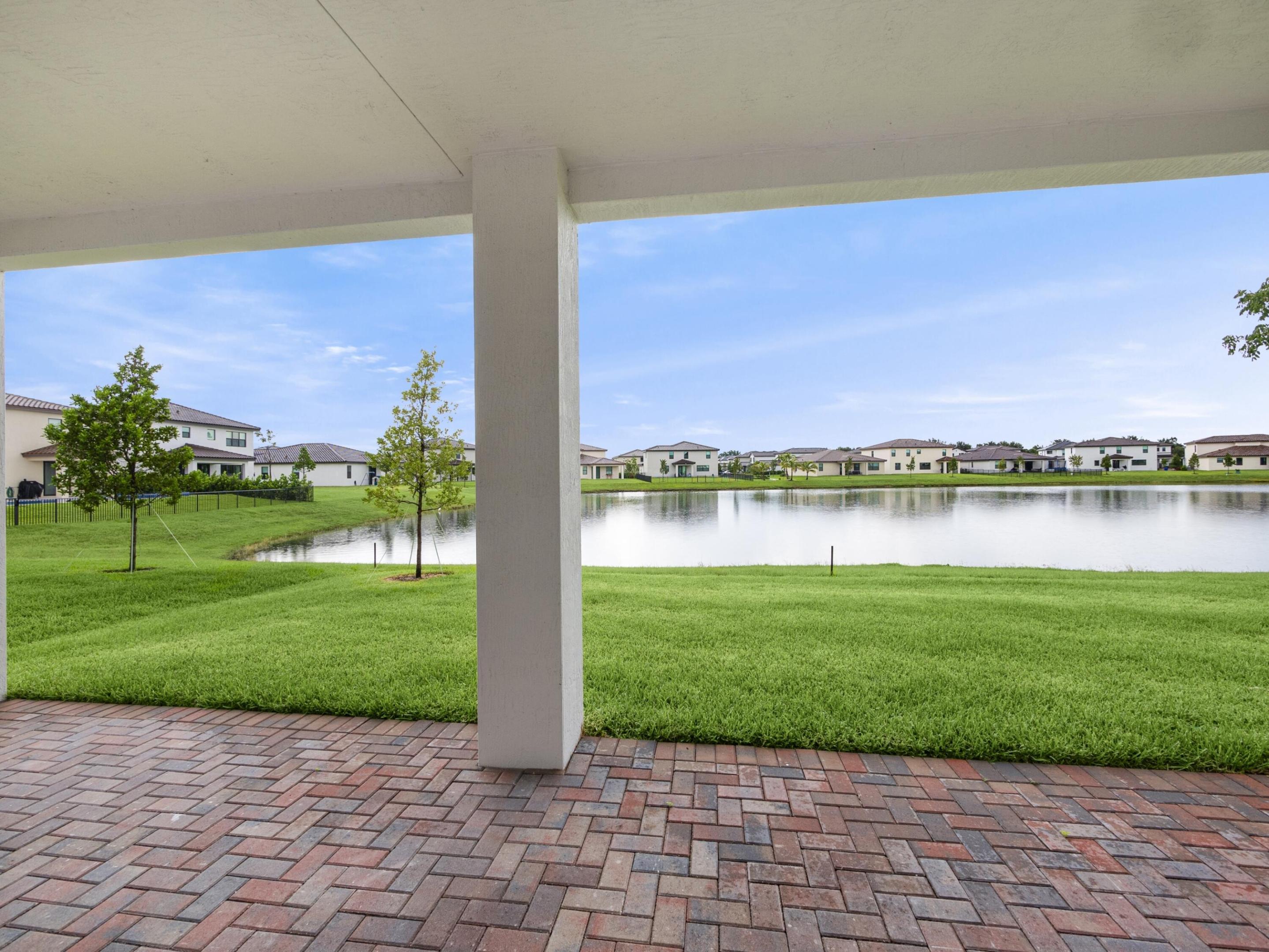 CRESTWOOD NORTH - Residential Lease