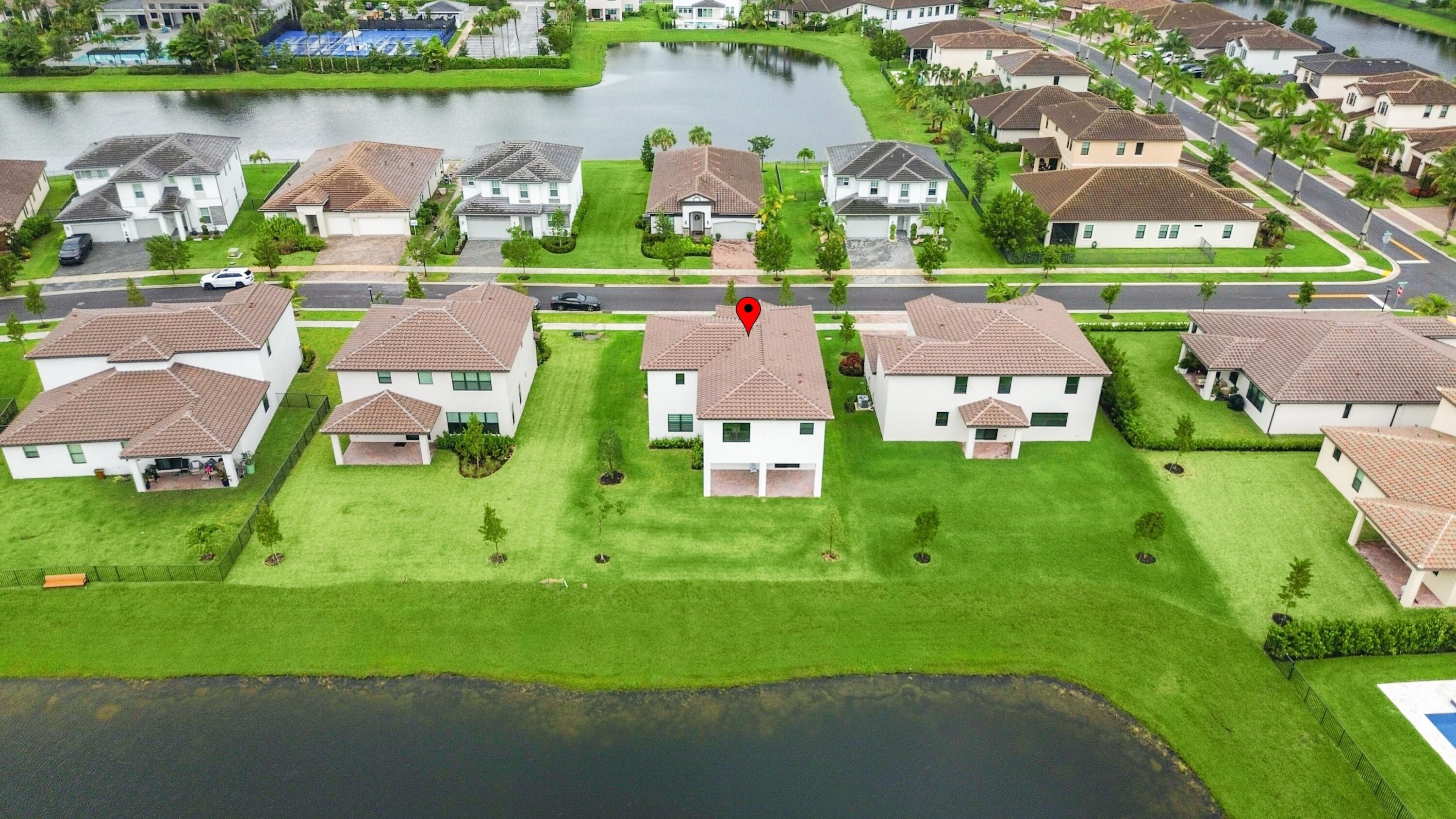 CRESTWOOD NORTH - Residential Lease