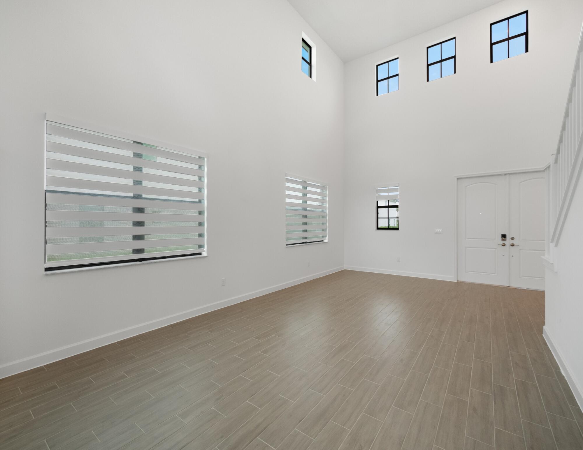 CRESTWOOD NORTH - Residential Lease