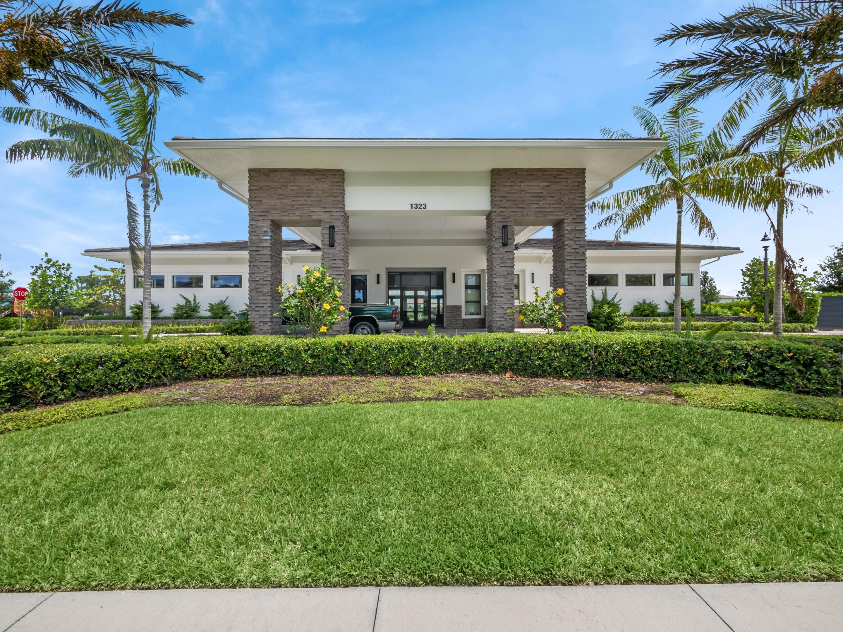 CRESTWOOD NORTH - Residential Lease