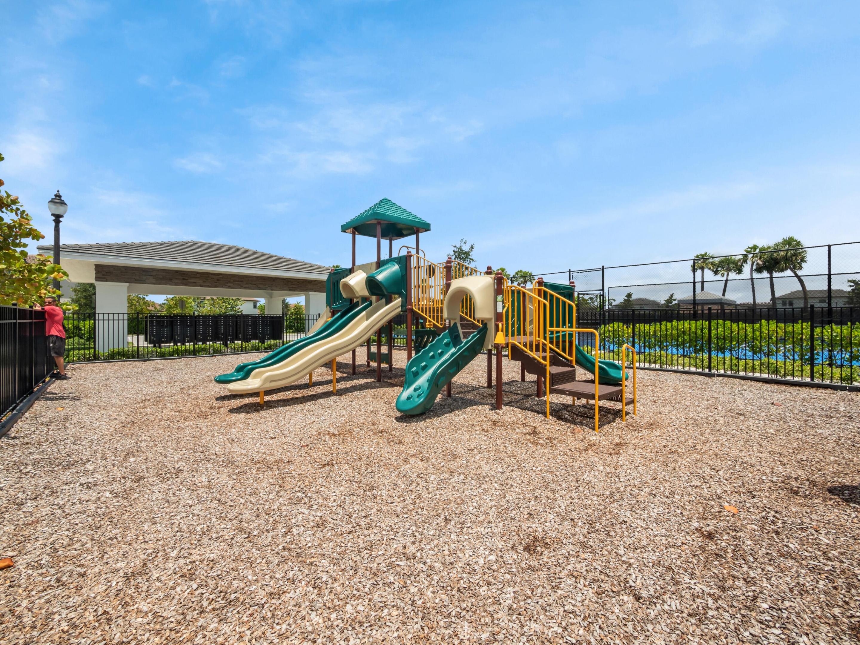 CRESTWOOD NORTH - Residential Lease