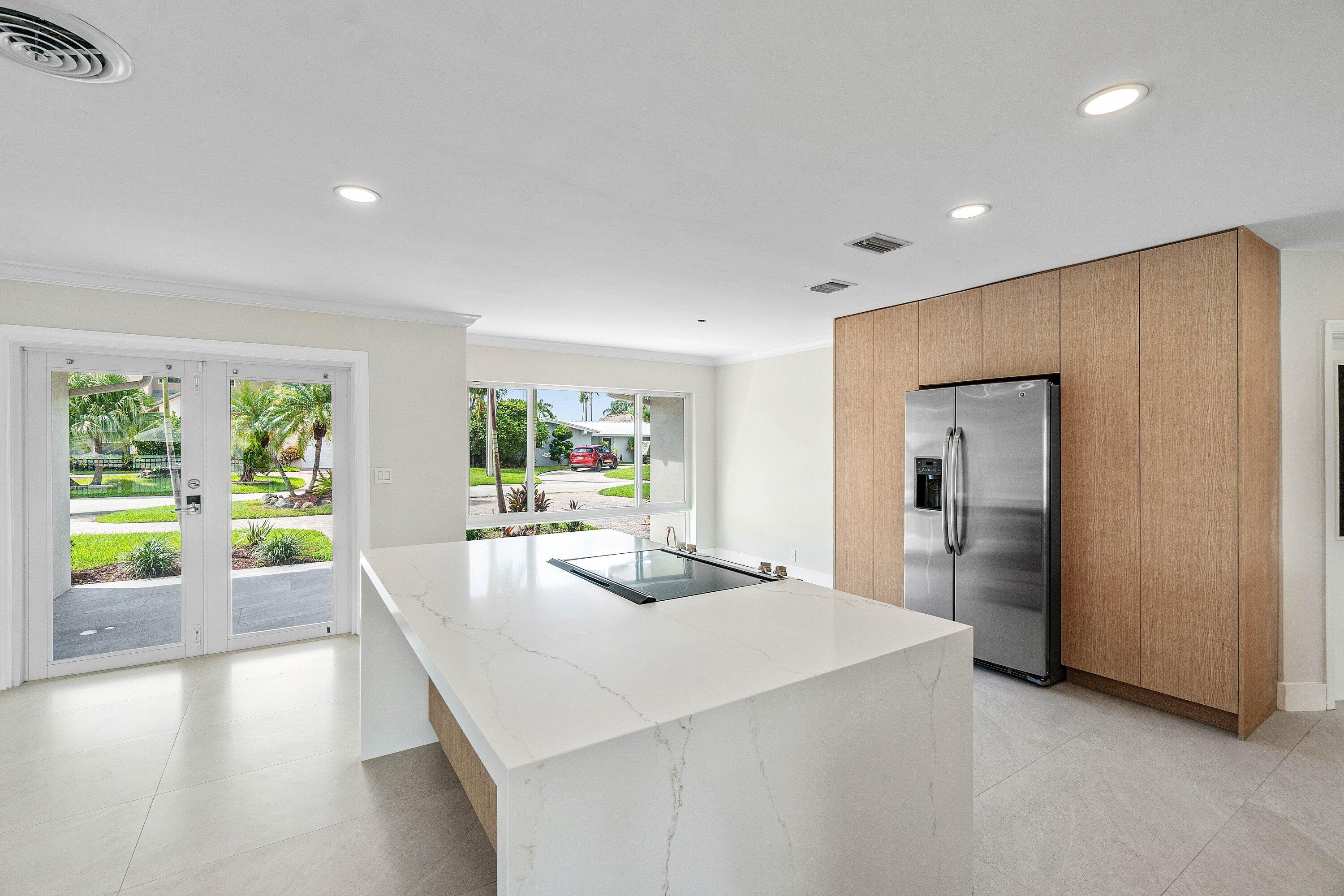 1525 SE 6TH Street