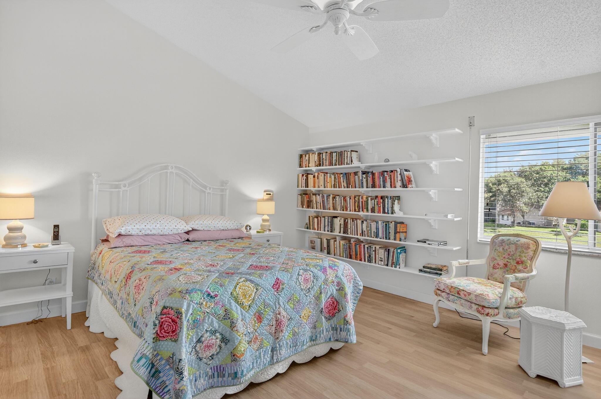 COACH HOUSES OF TOWN PLACE CONDO - Residential