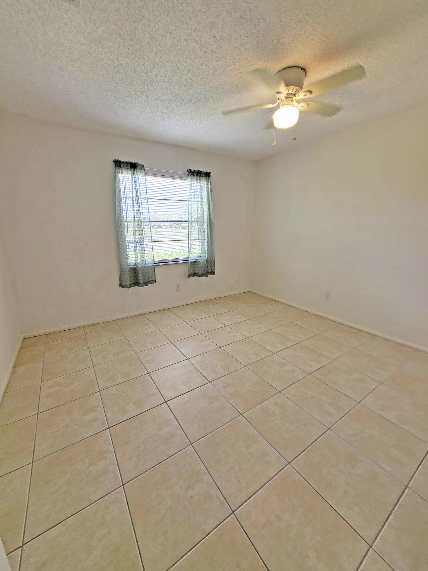 6024 Indrio Road 8