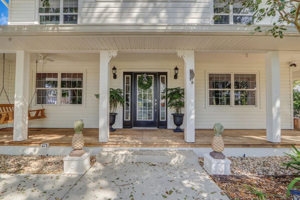 Photo of 8161 SE Helen Terrace, Hobe Sound, FL 33455 (MLS # R10971181)