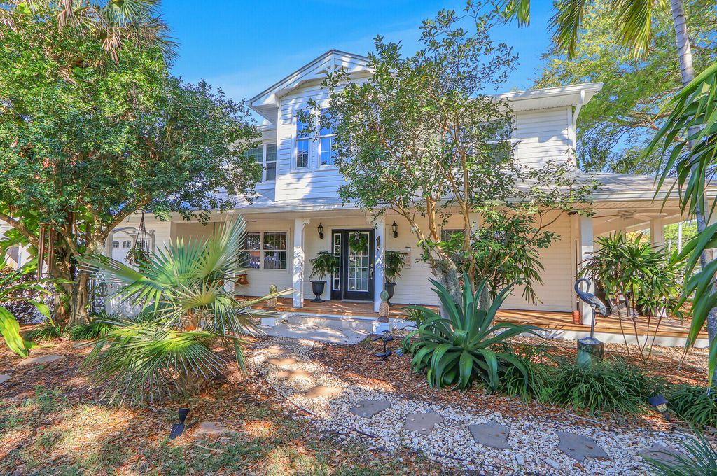 Photo of 8161 SE Helen Terrace, Hobe Sound, FL 33455 (MLS # R10971181)