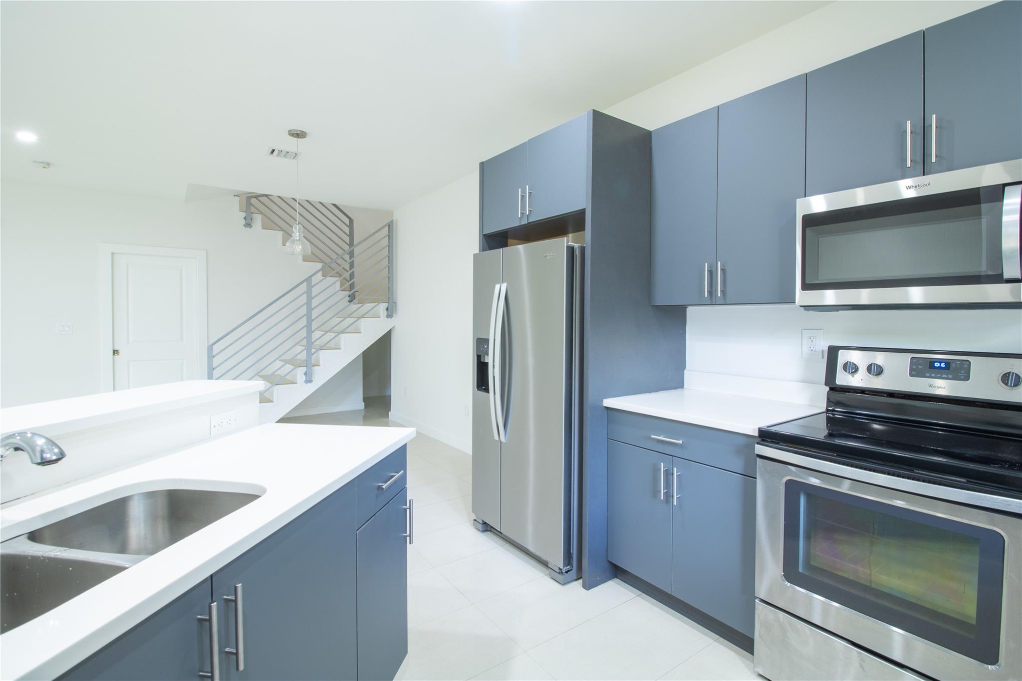 422 SE 16th St