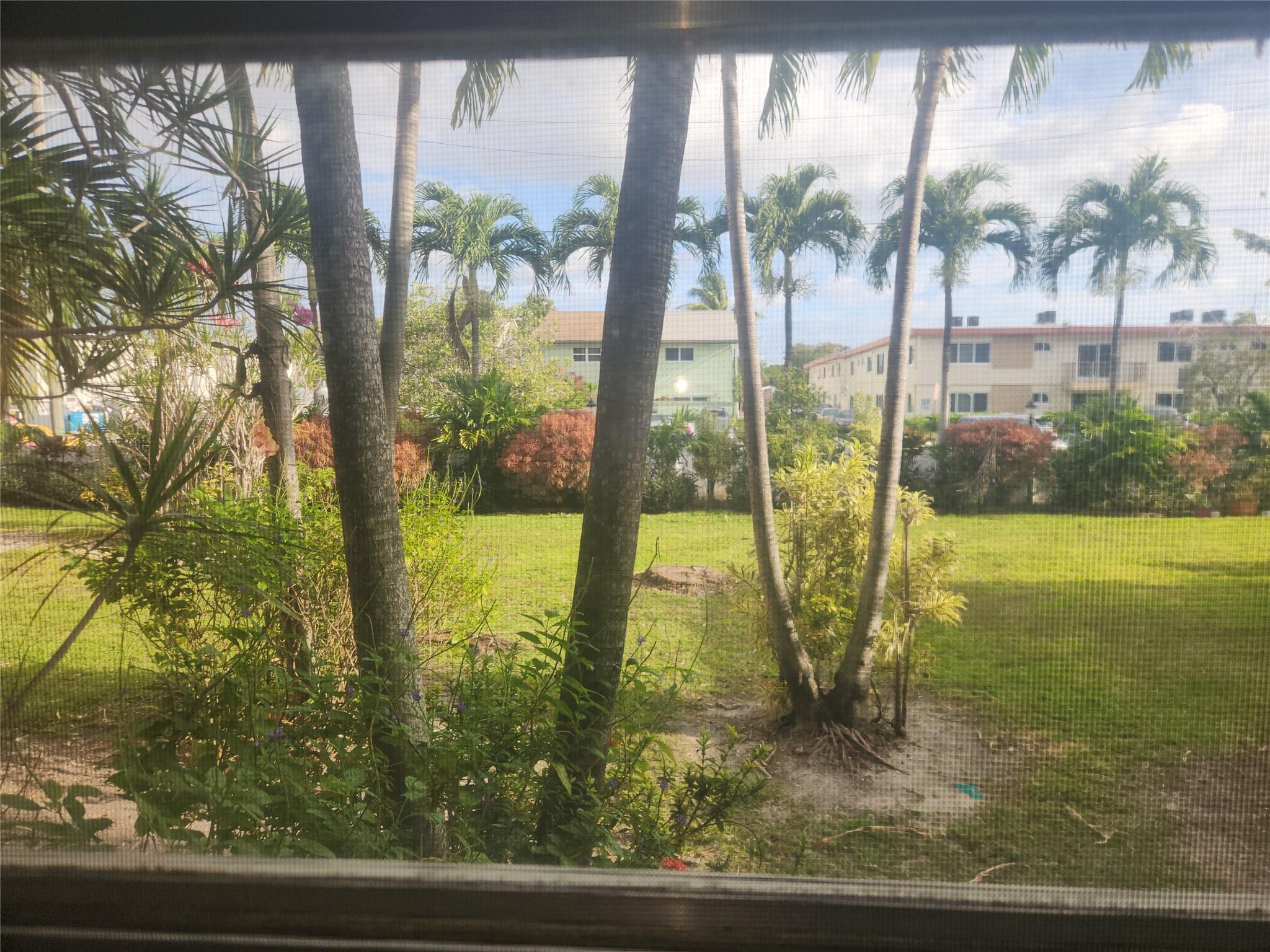 View North Miami Beach, FL 33162 condo