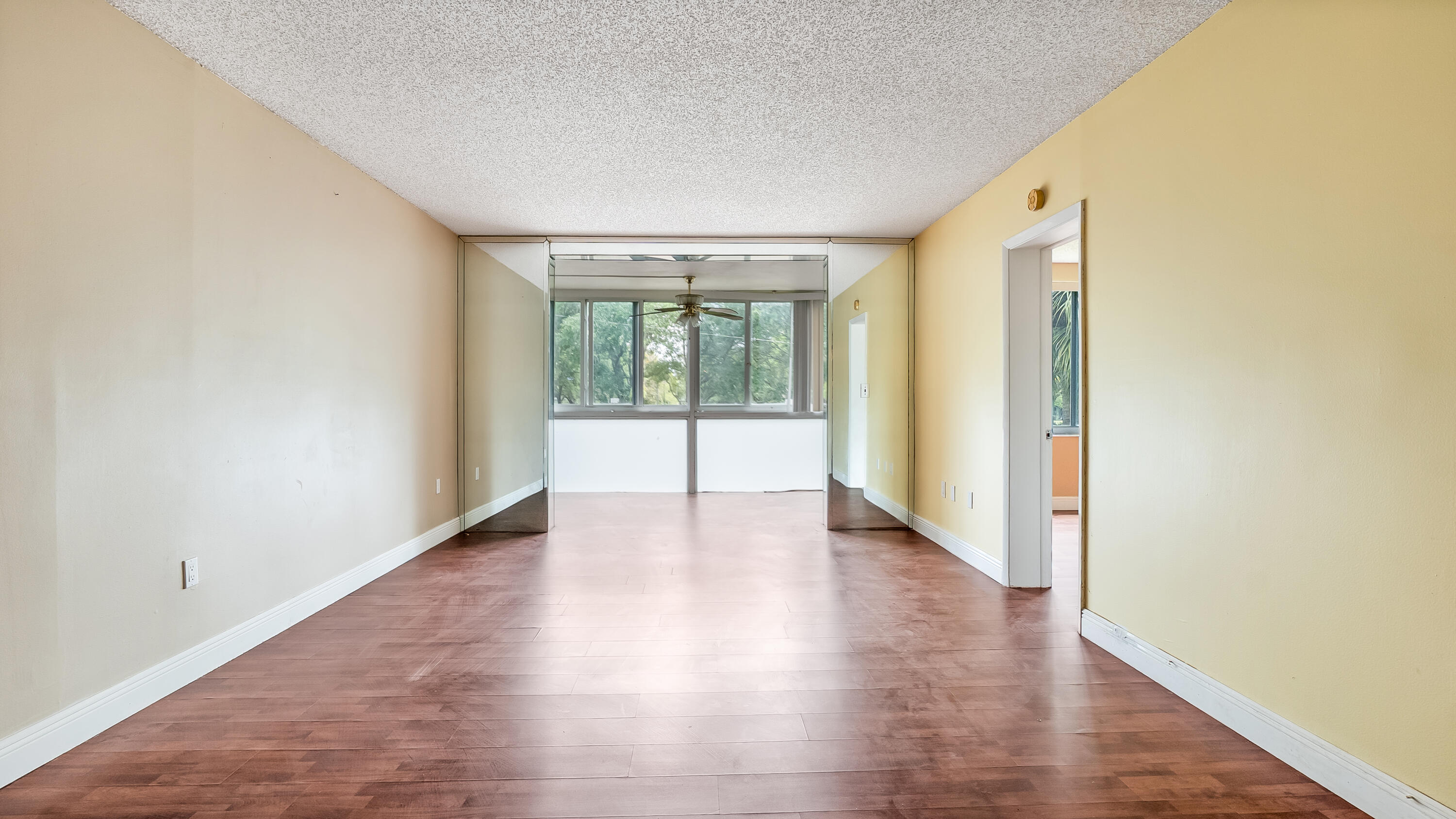 5935 Del Lago Circle 202