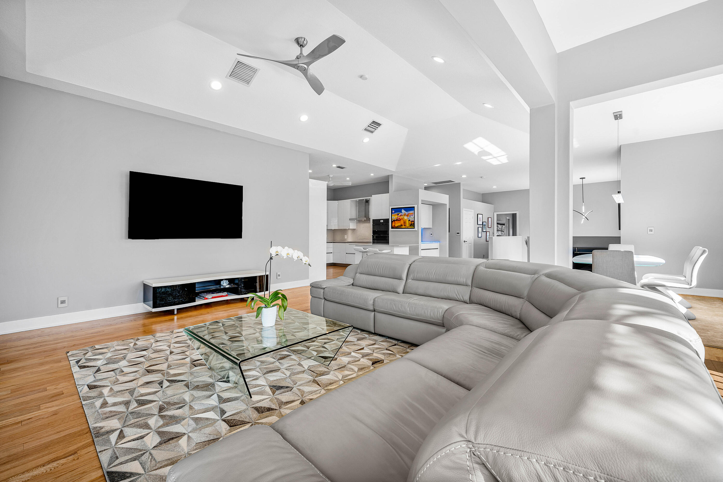 CATALINA / POLO CLUB - Residential