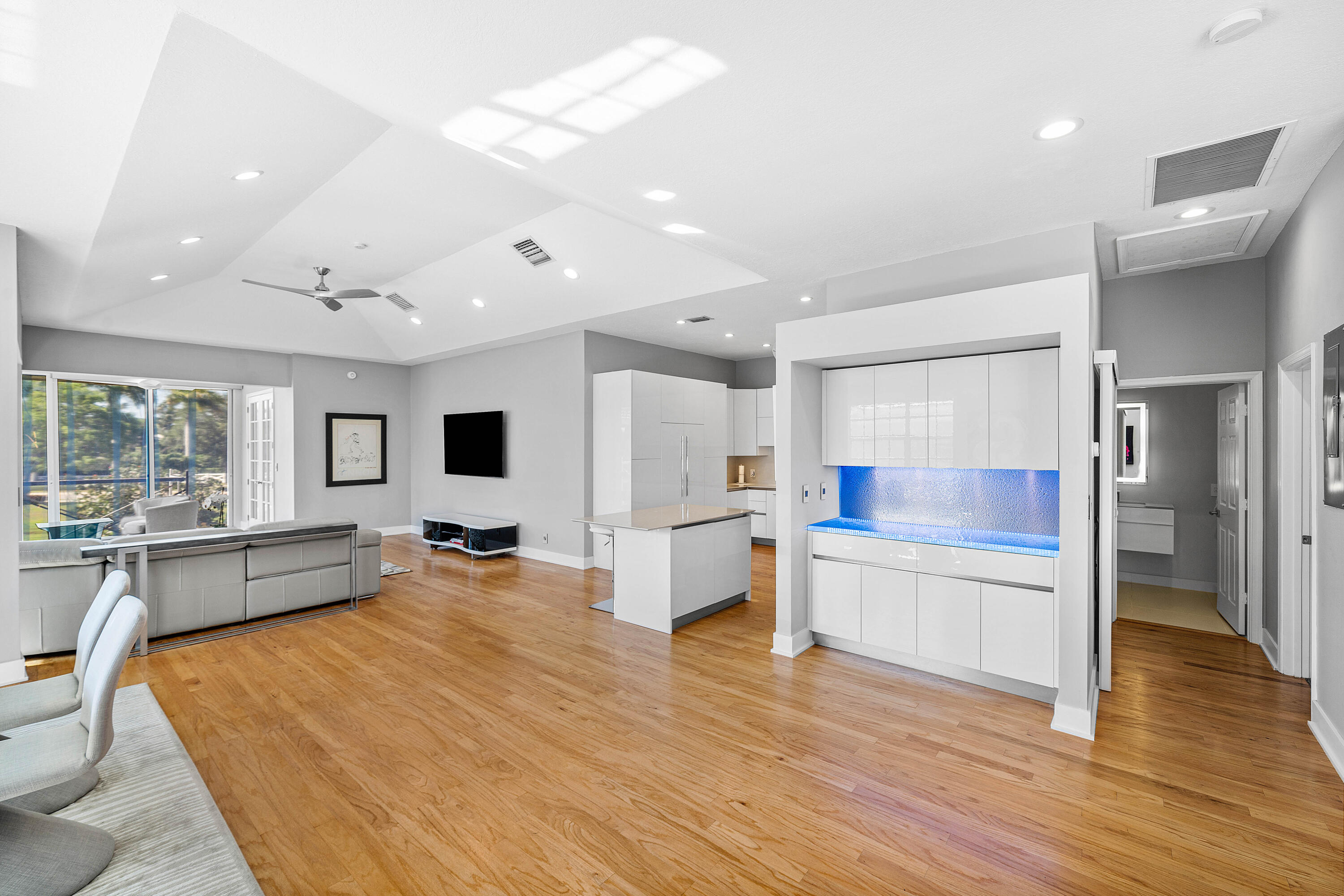 CATALINA / POLO CLUB - Residential