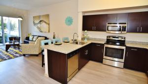 Compson Place Apartment - Residential Lease