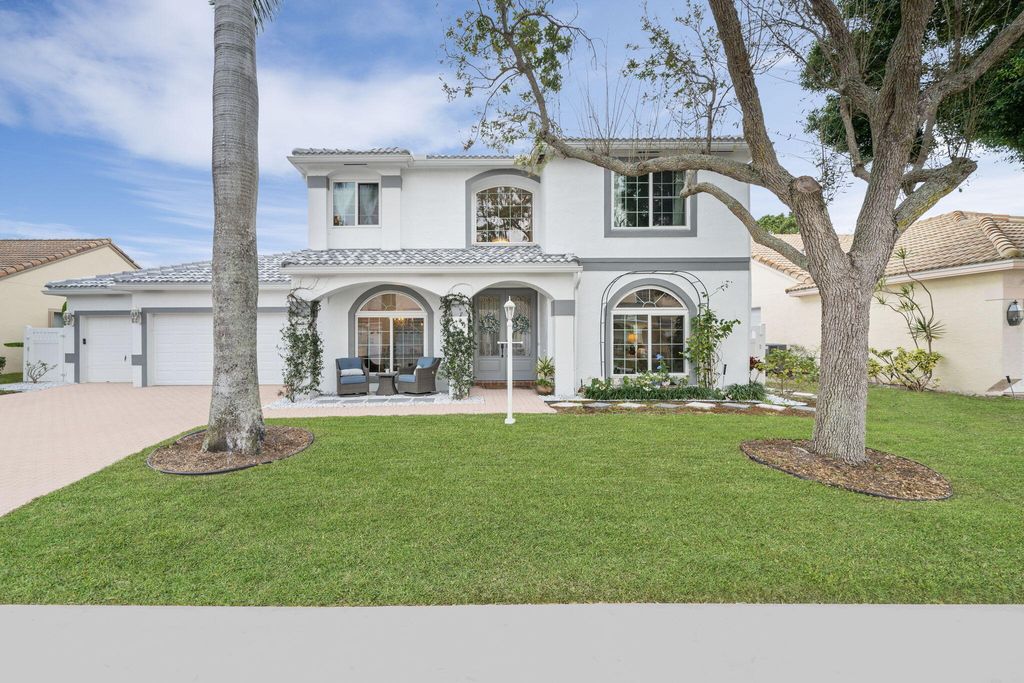 Photo of 10292 Allamanda Boulevard, Palm Beach Gardens, FL 33410 (MLS # R10965519)