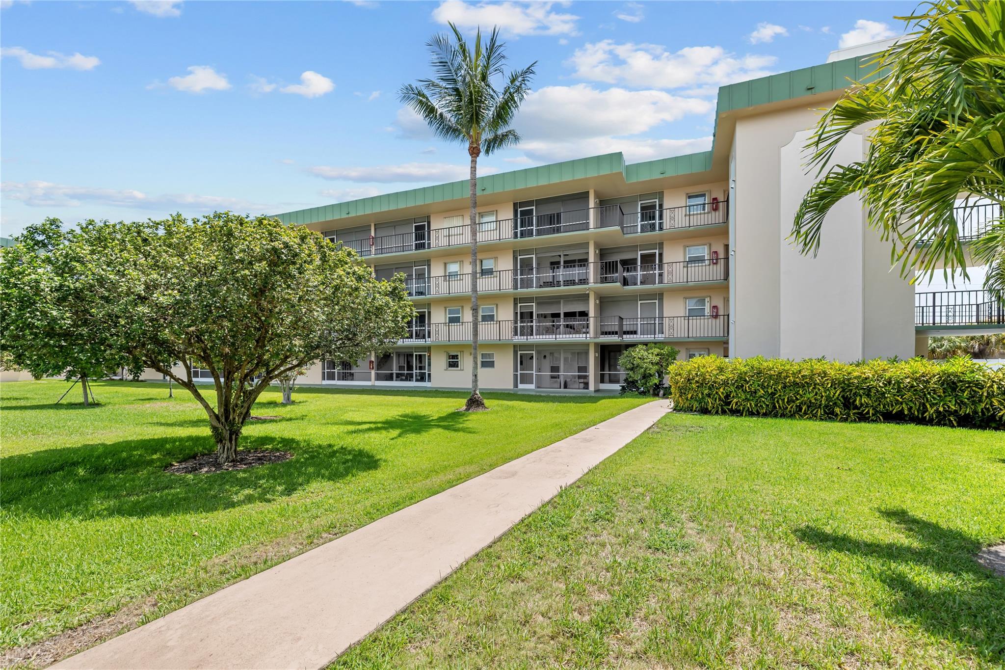 808 SE 7th St 105-B