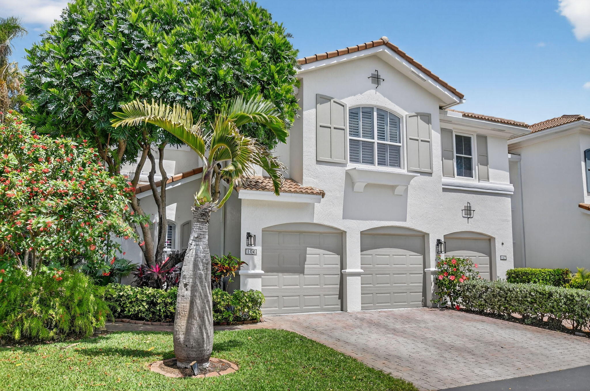 106 Las Brisas Circle