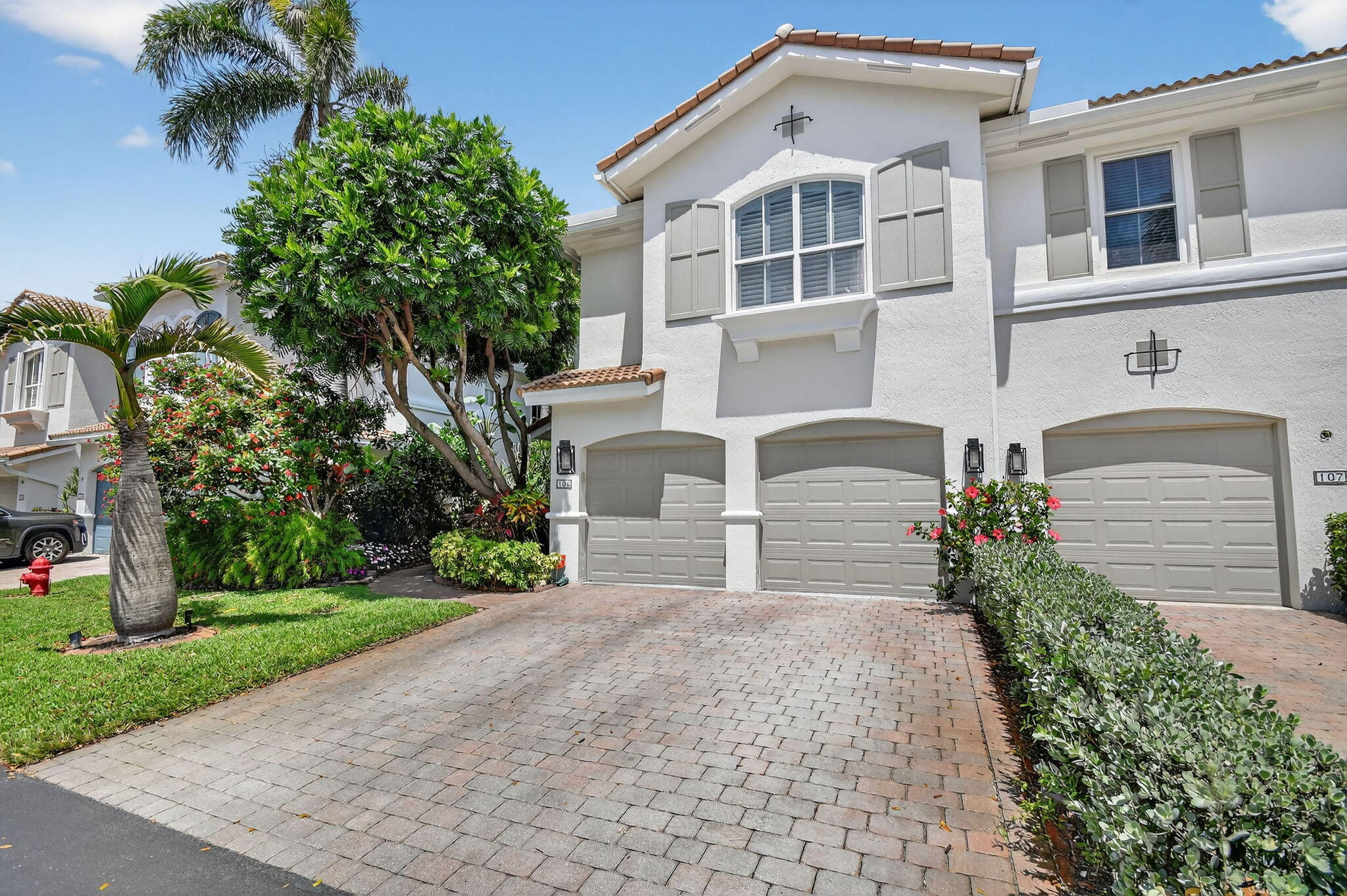 106 Las Brisas Circle