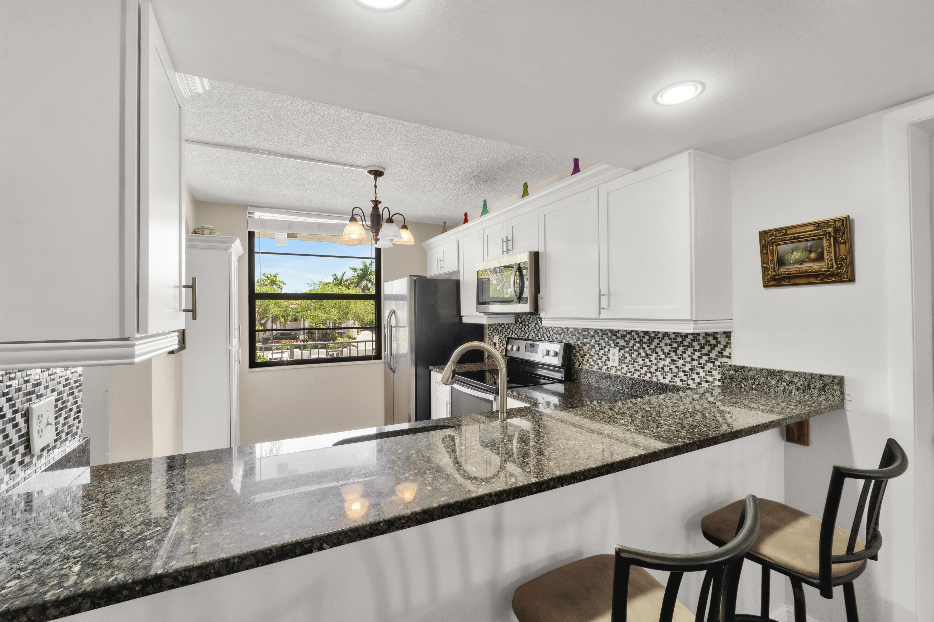 WHITEHALL CONDO OF THE LANDS OF THE PRESIDENT - Residential