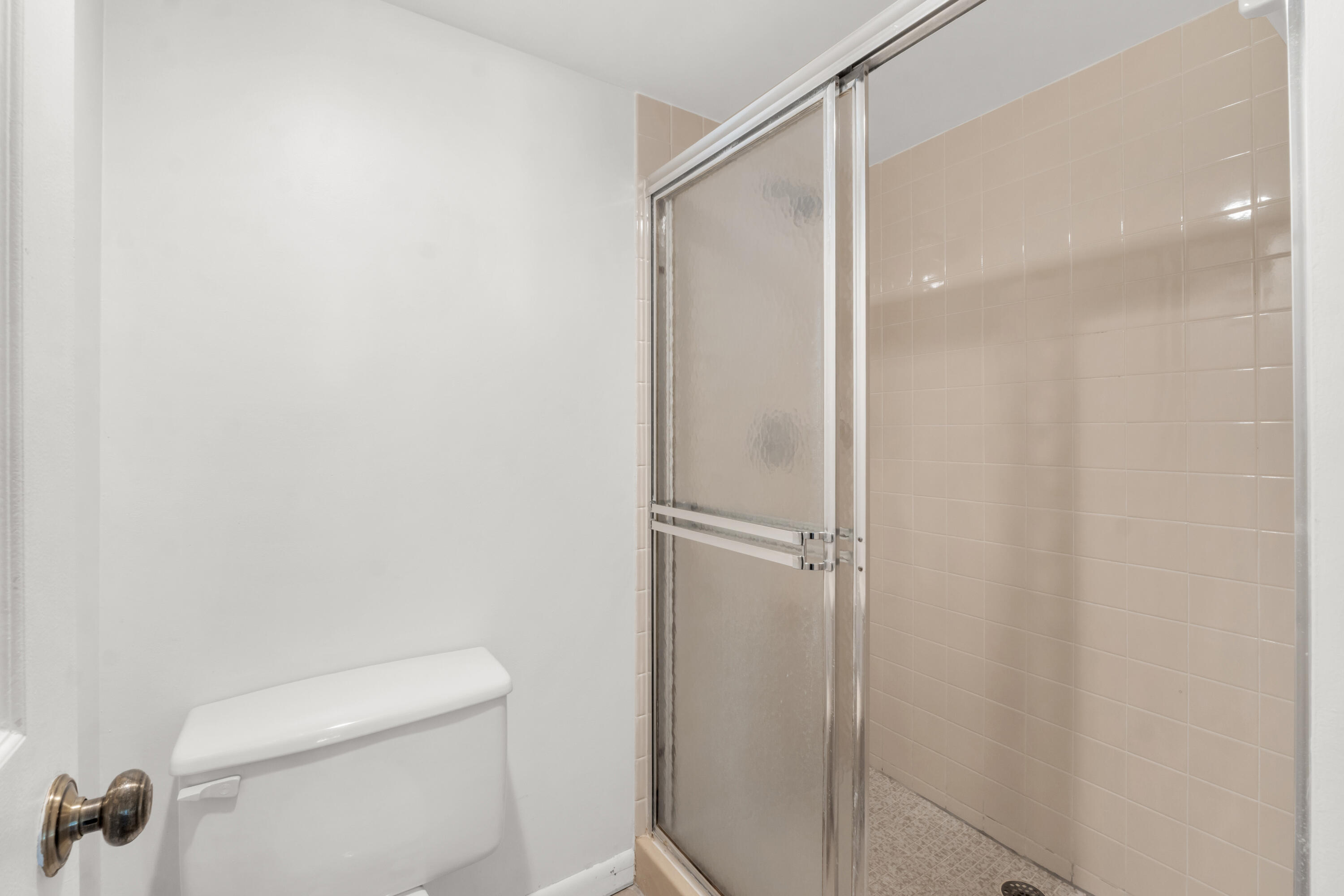 WHITEHALL CONDO OF THE LANDS OF THE PRESIDENT - Residential