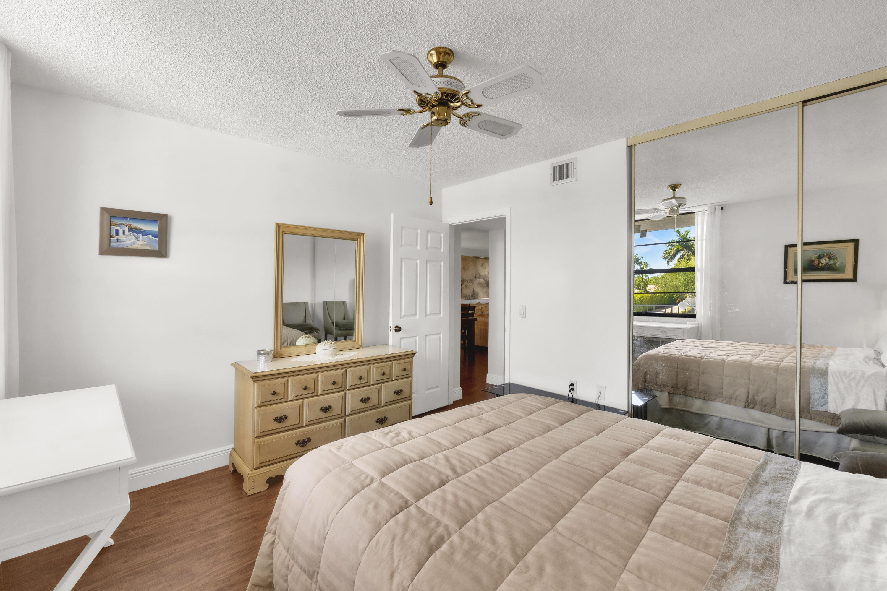 WHITEHALL CONDO OF THE LANDS OF THE PRESIDENT - Residential