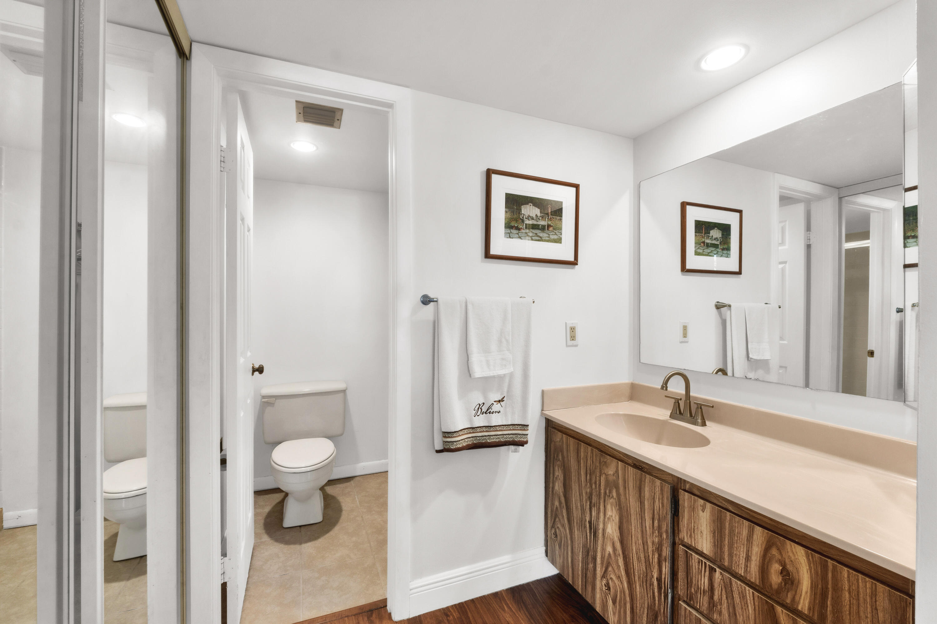 WHITEHALL CONDO OF THE LANDS OF THE PRESIDENT - Residential