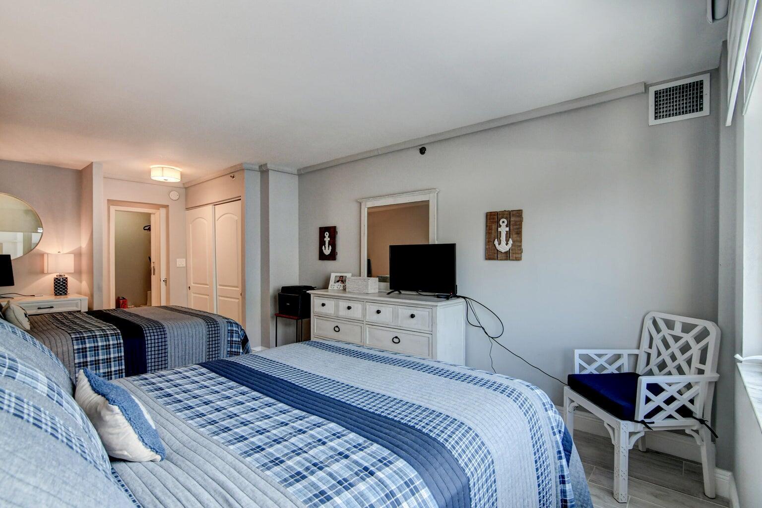 AMBASSADORS V NORTH CONDO - Residential