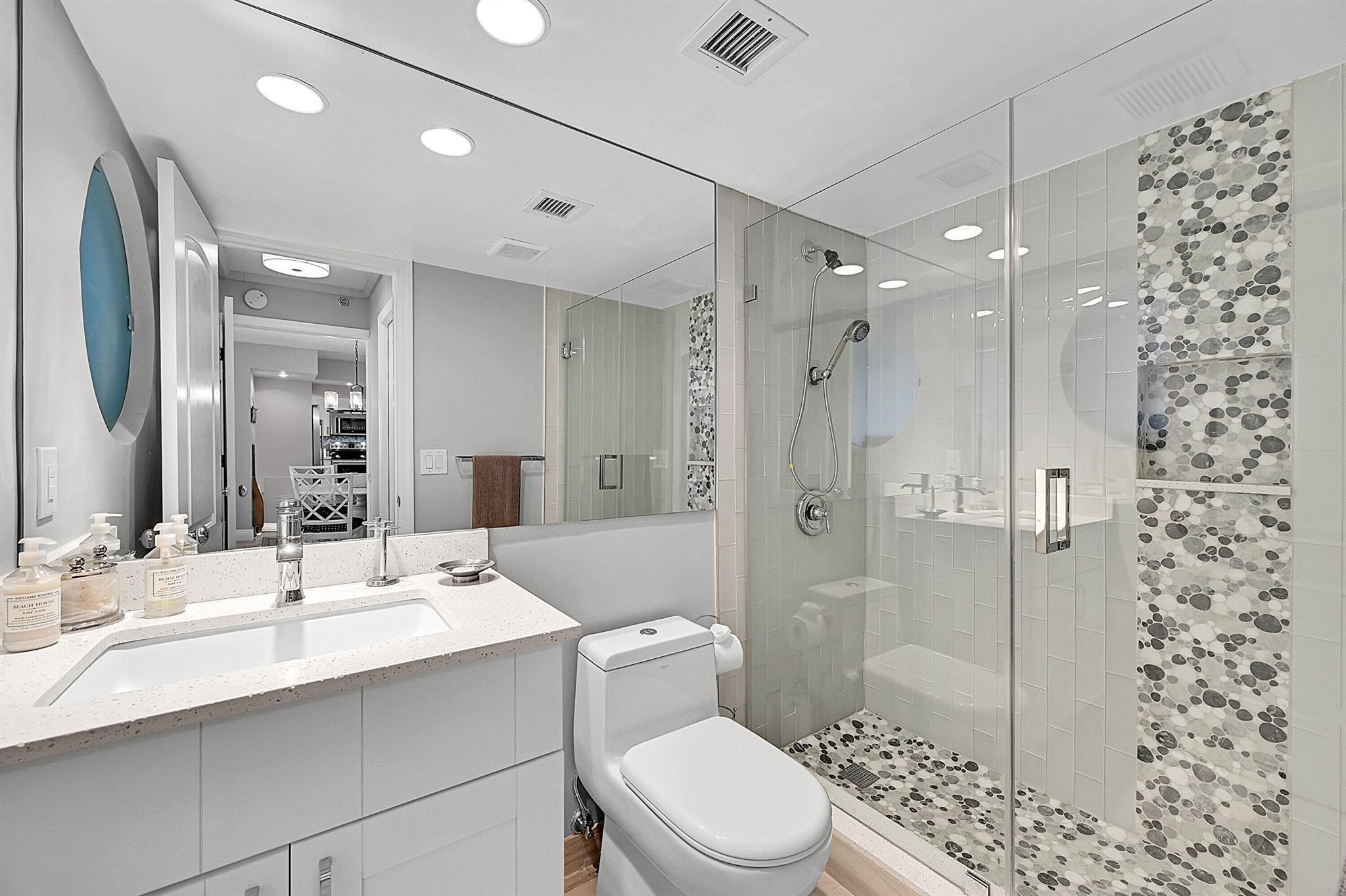 AMBASSADORS V NORTH CONDO - Residential