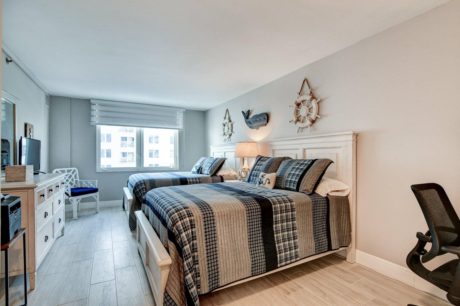 AMBASSADORS V NORTH CONDO - Residential