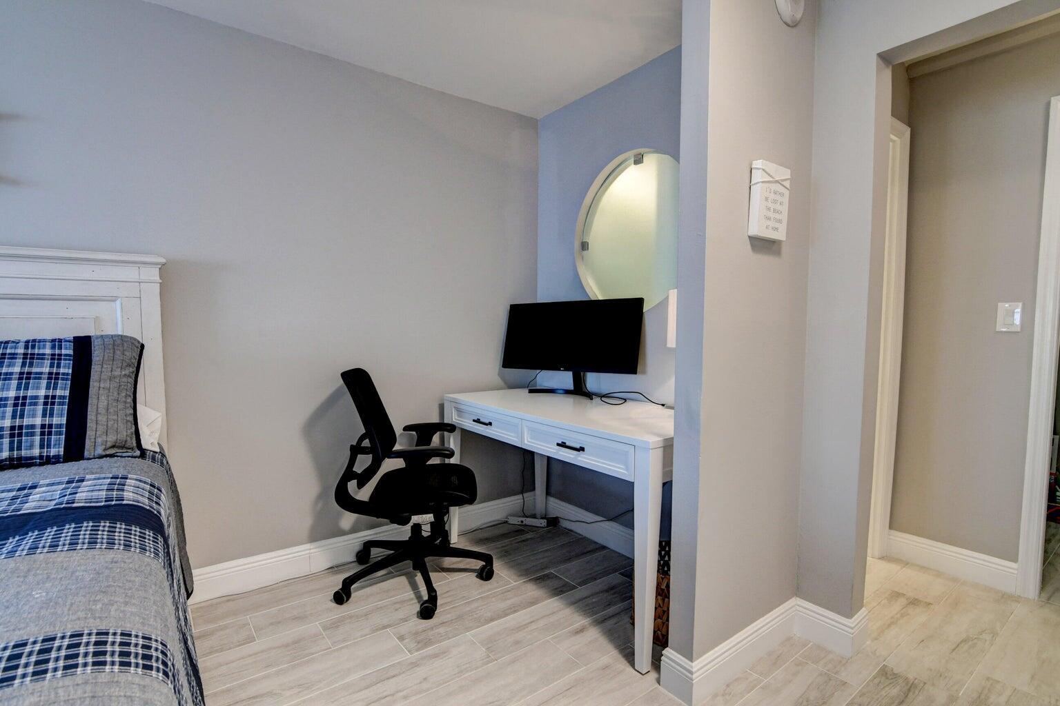 AMBASSADORS V NORTH CONDO - Residential