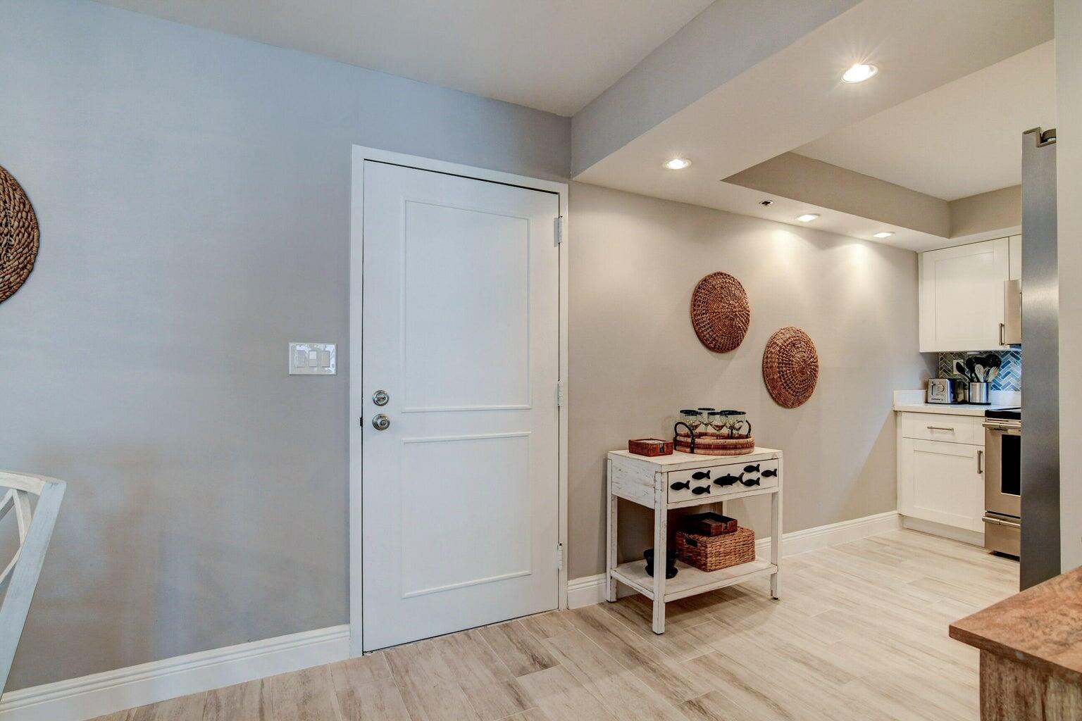 AMBASSADORS V NORTH CONDO - Residential