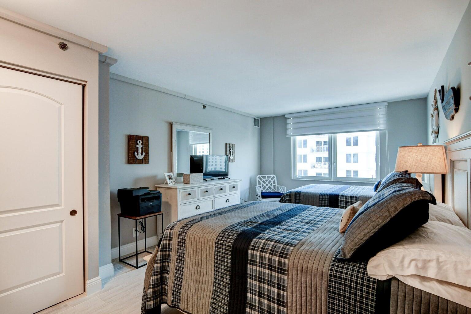 AMBASSADORS V NORTH CONDO - Residential