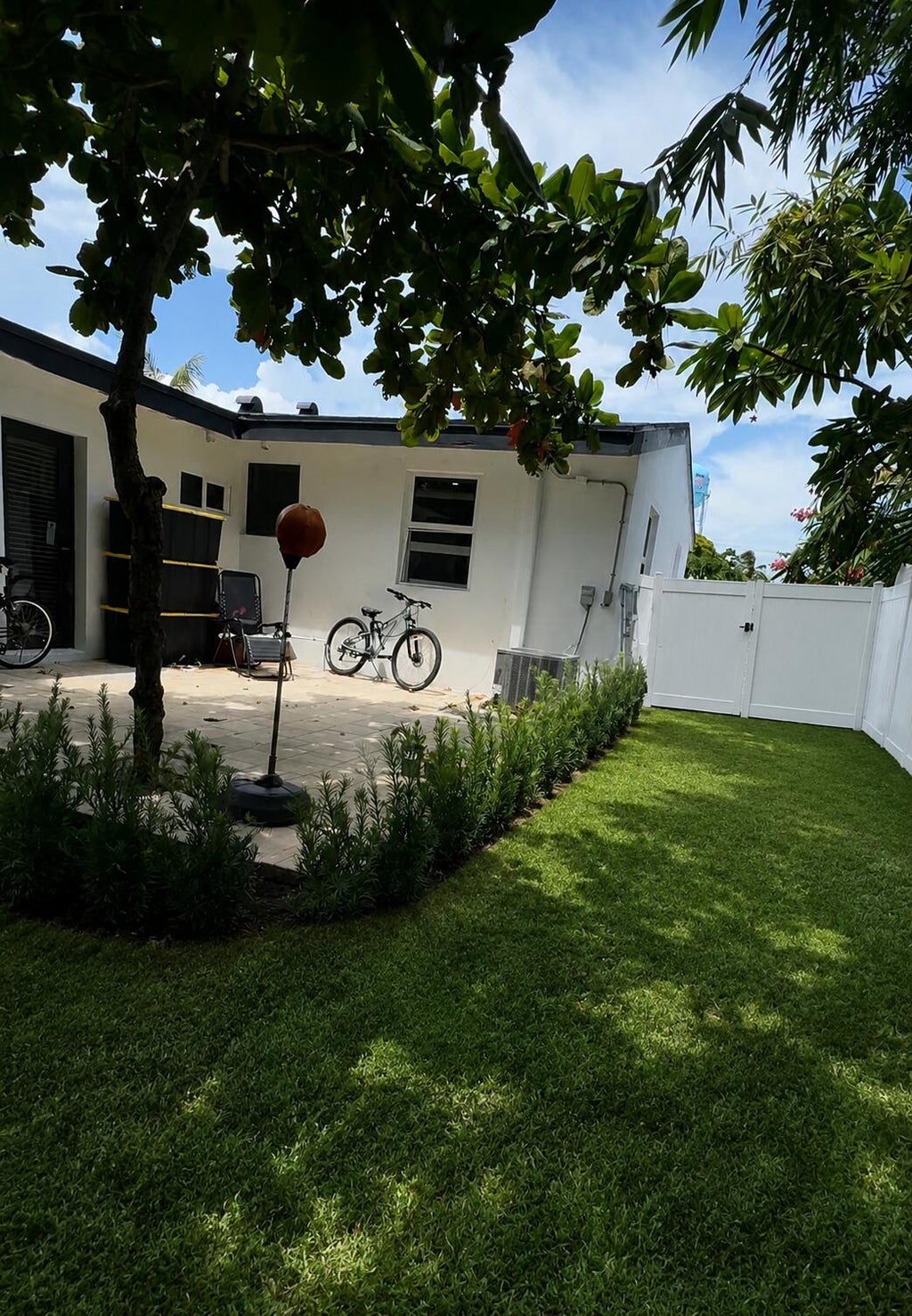 Photo of 118 SW 7th Street, Delray Beach, FL 33444 (MLS # B26041444)