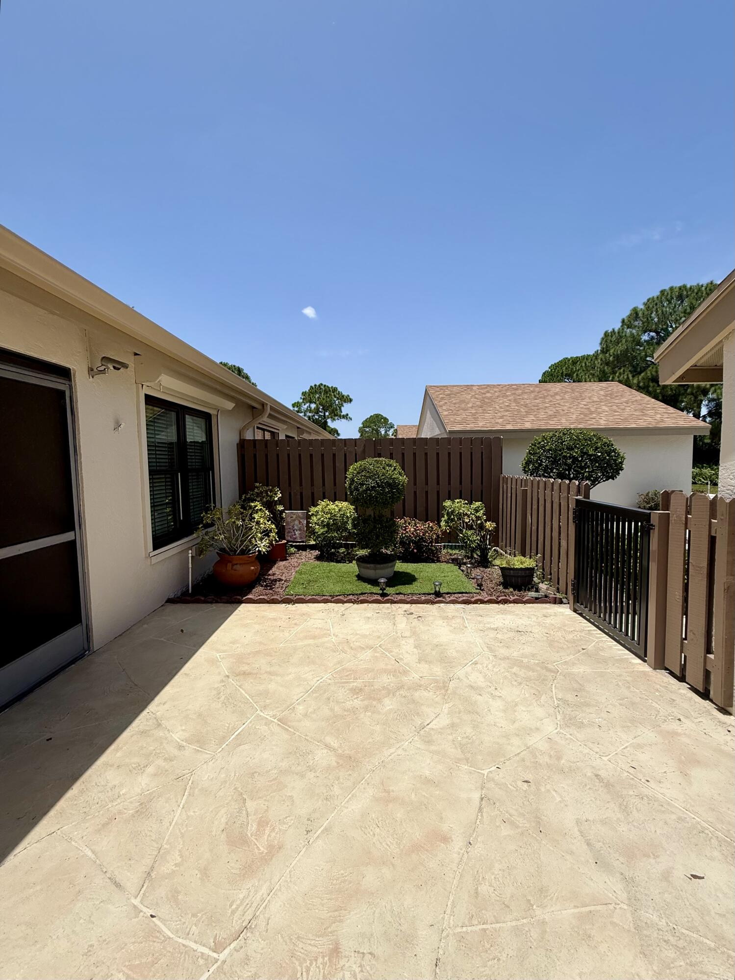 2054 SW Silver Pine Way 123-B