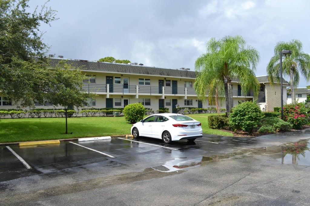 Photo of 1900 S KANNER HWY 2-106 Highway #2-106, Stuart, FL 34994 (MLS # B26073218)