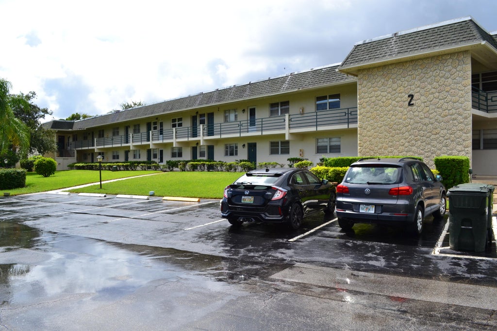 Photo of 1900 S KANNER HWY 2-106 Highway #2-106, Stuart, FL 34994 (MLS # B26073218)