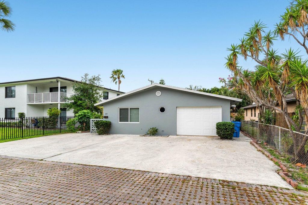 Photo of 214 Sunrise Avenue #1, Lantana, FL 33462 (MLS # R11080279)