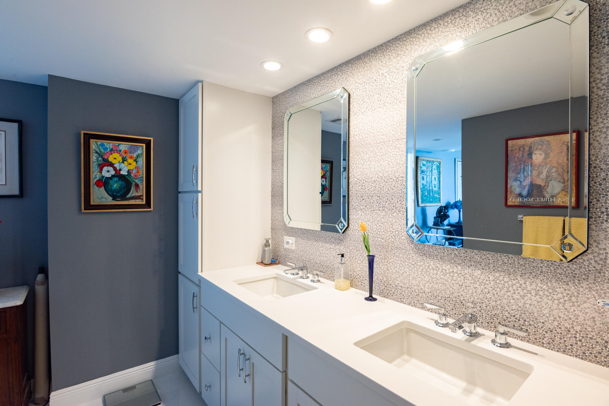 LANDS OF THE PRESIDENT CONDO 3 - Residential