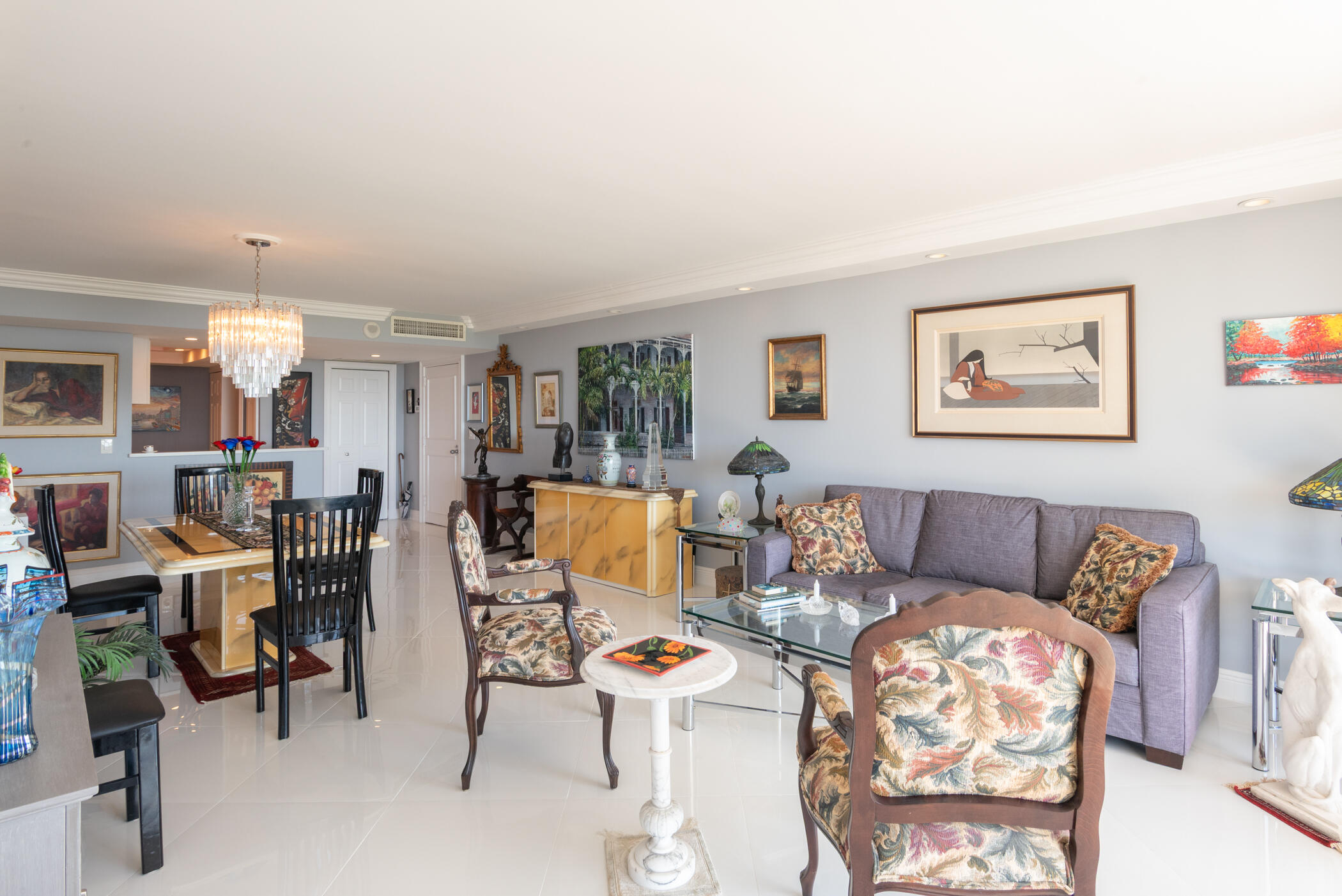 LANDS OF THE PRESIDENT CONDO 3 - Residential