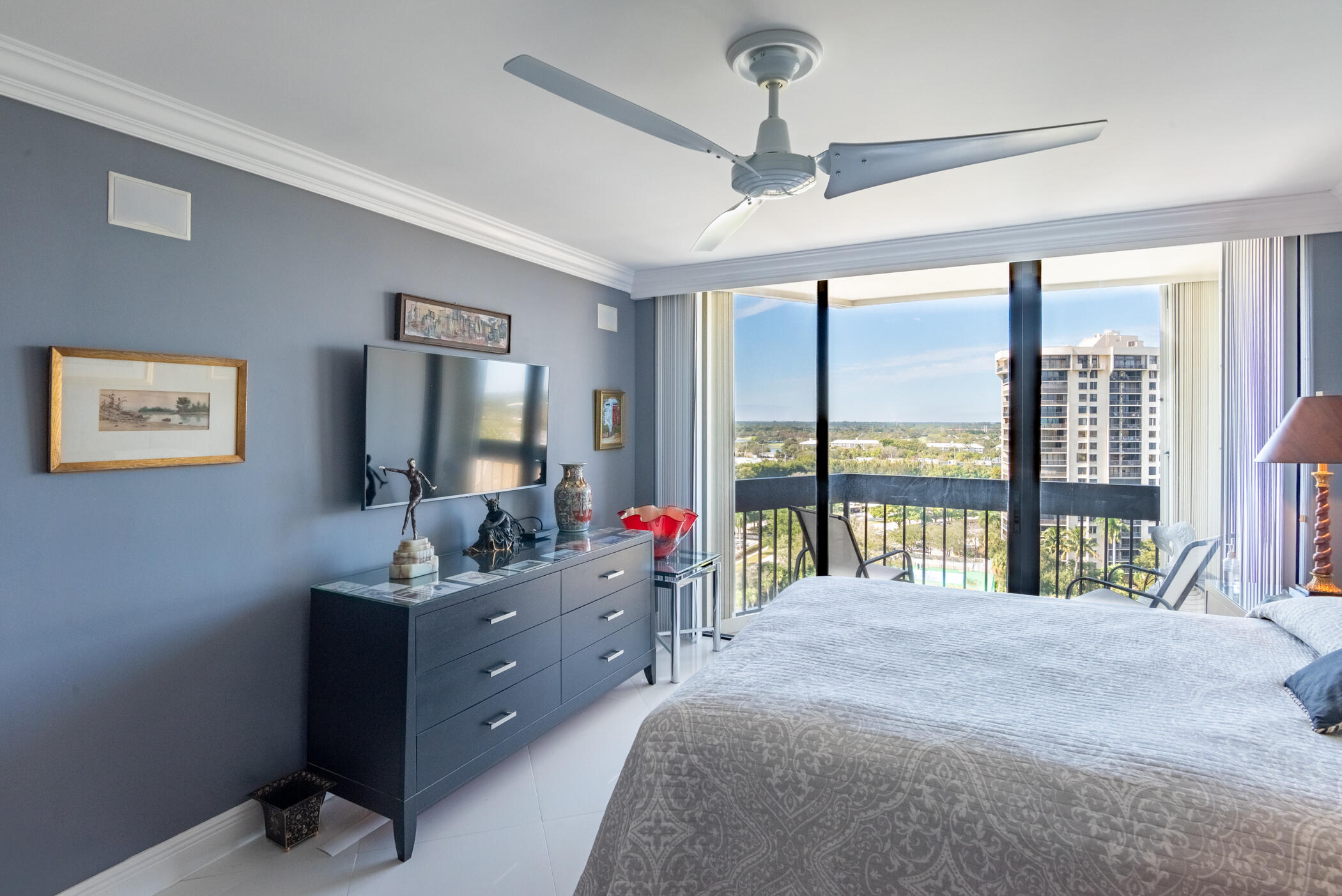 LANDS OF THE PRESIDENT CONDO 3 - Residential