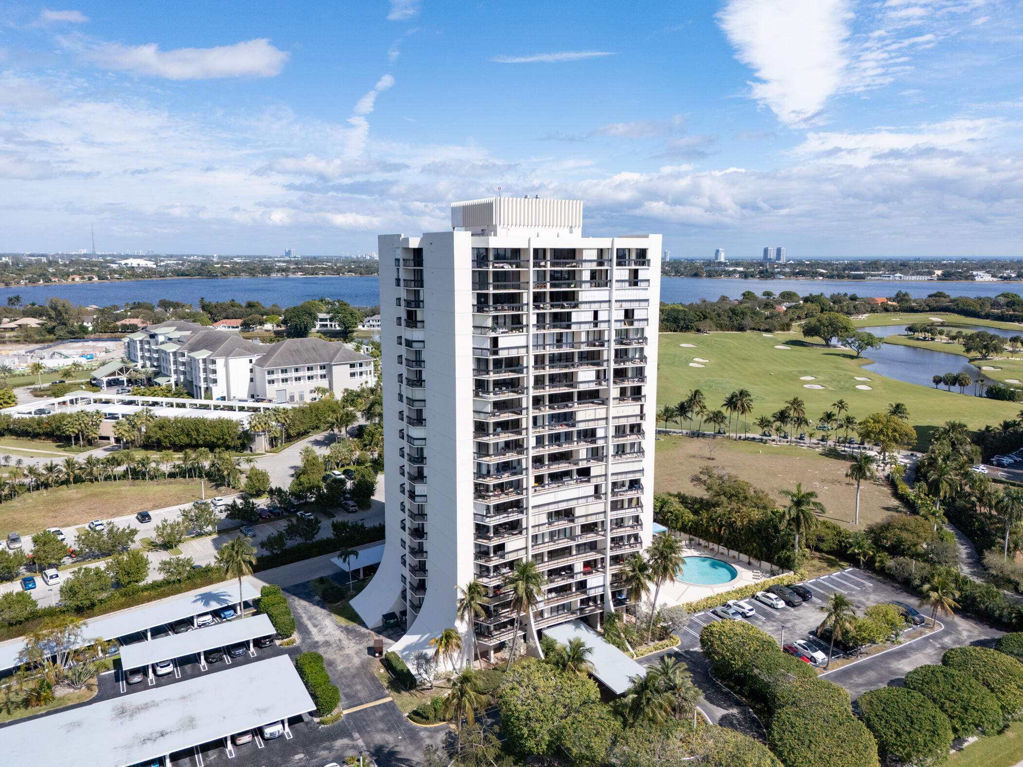 LANDS OF THE PRESIDENT CONDO 3 - Residential