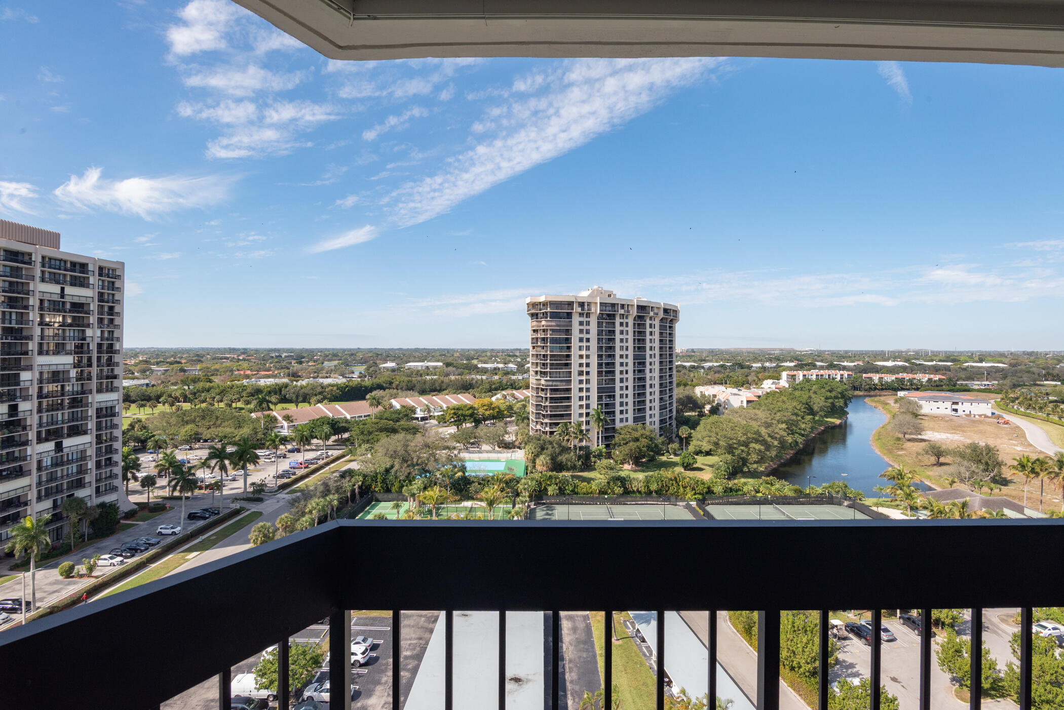 LANDS OF THE PRESIDENT CONDO 3 - Residential