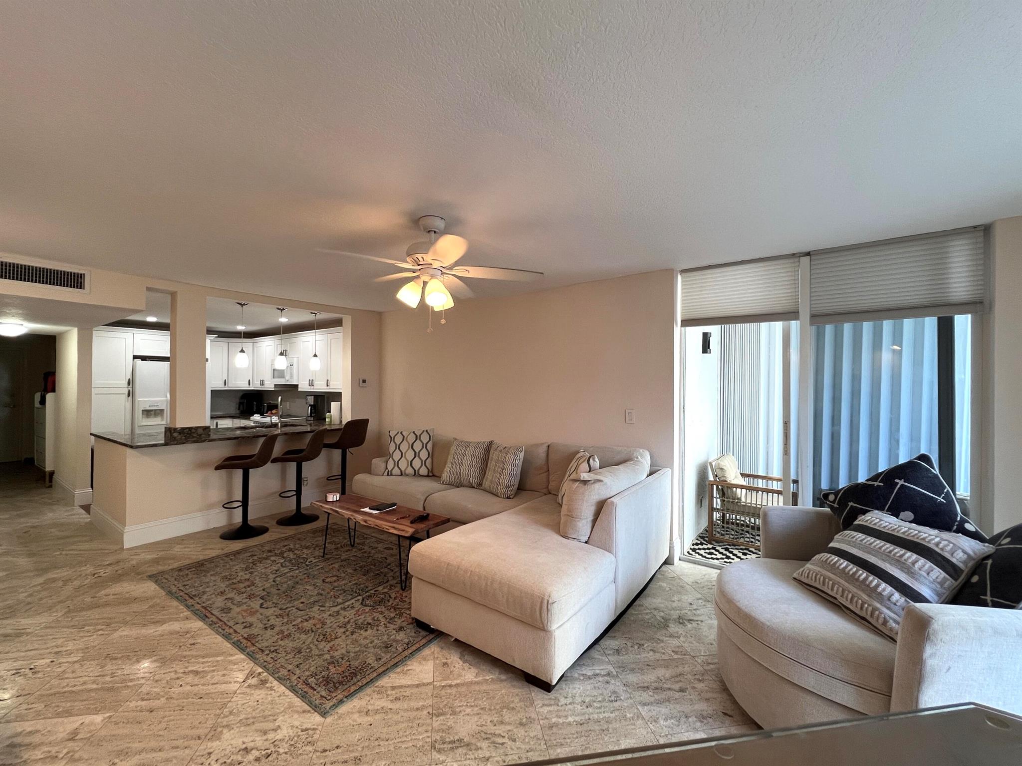HORIZON EAST CONDO - Residential Lease