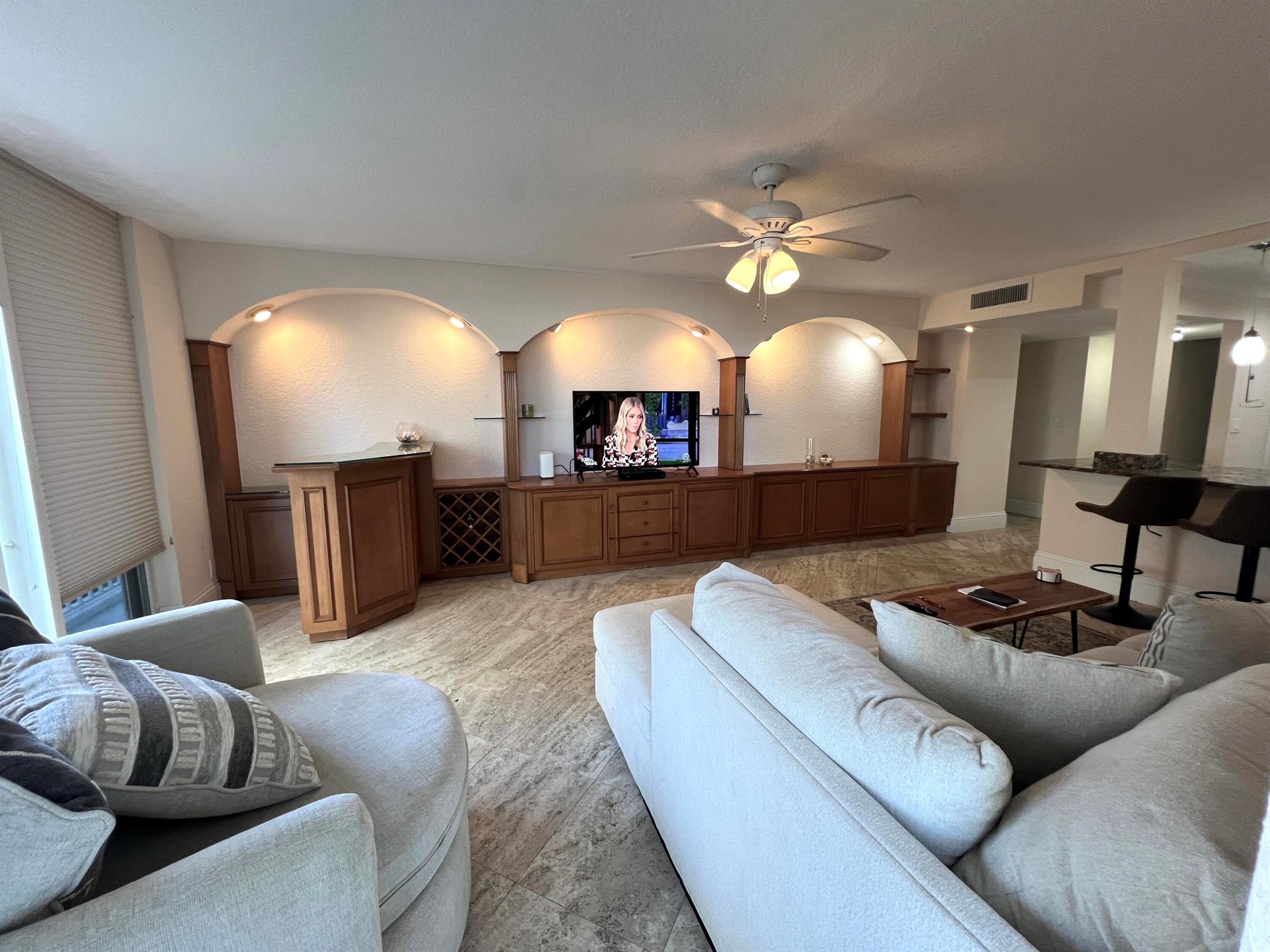 HORIZON EAST CONDO - Residential Lease