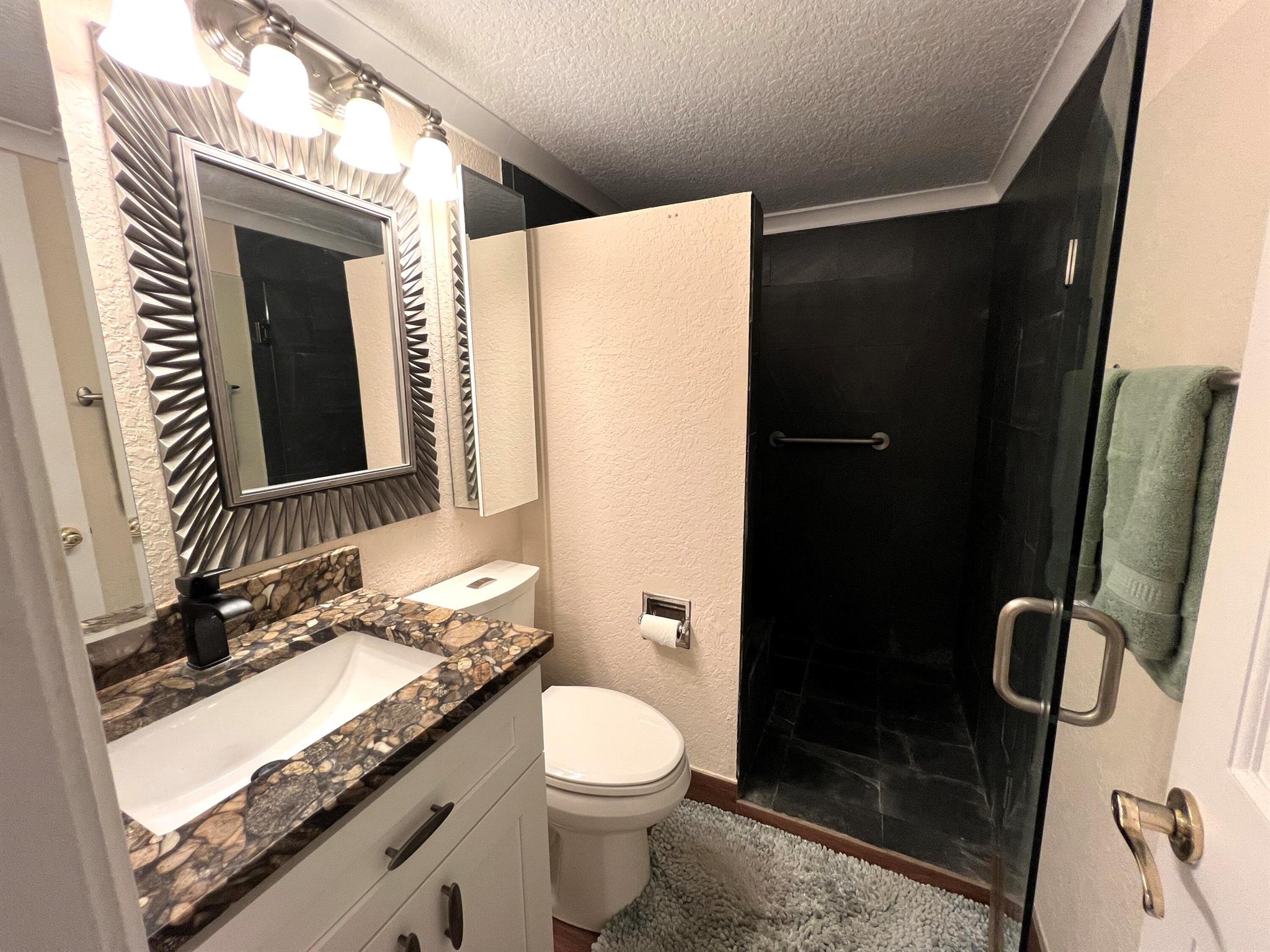 HORIZON EAST CONDO - Residential Lease