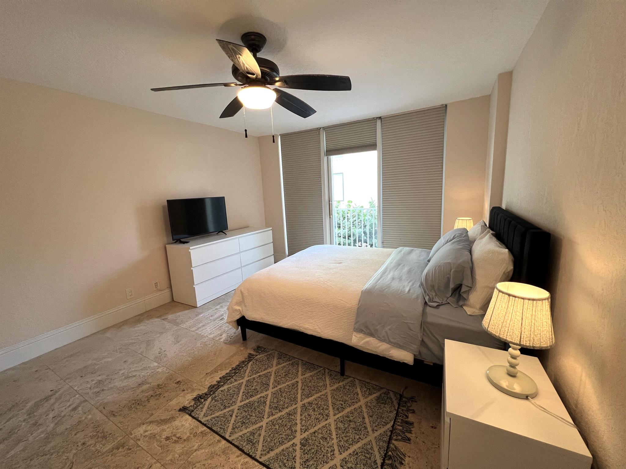 HORIZON EAST CONDO - Residential Lease