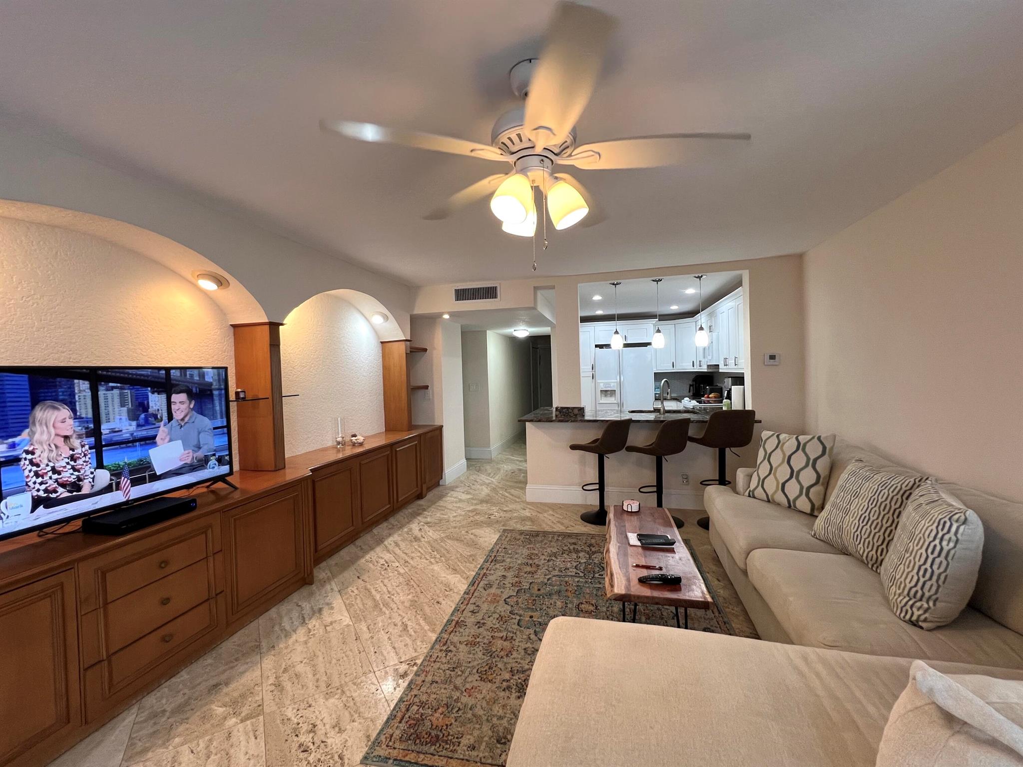 HORIZON EAST CONDO - Residential Lease